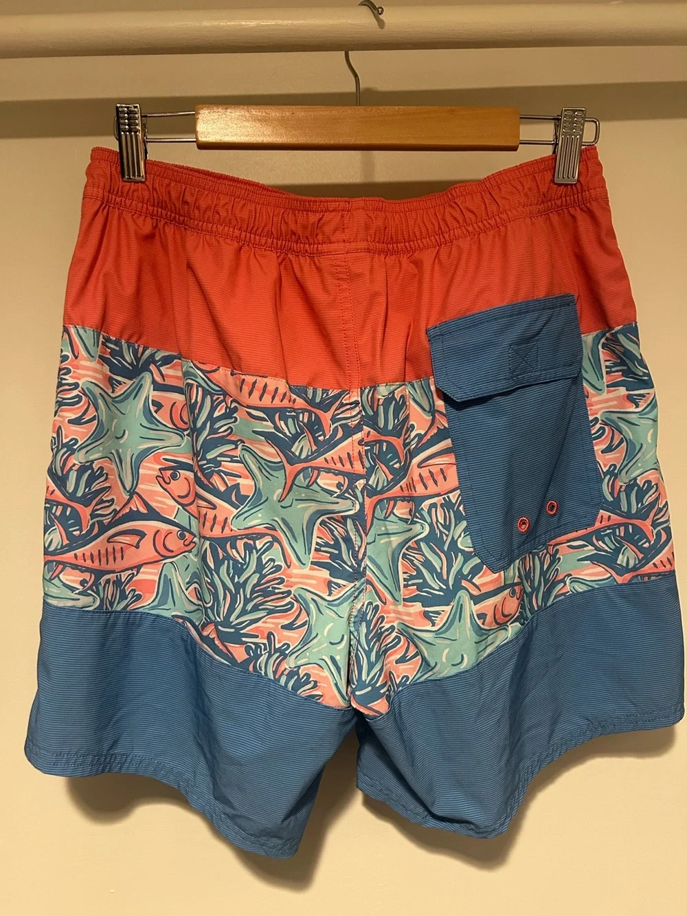Vineyard Vines Coral, Teal & Blue Tropical Swim Hybrids
